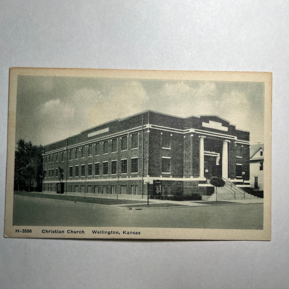 VTG 1940s Christian Church Wellington Kansas Postcard Fred Harvey Architecture - Picture 1 of 2